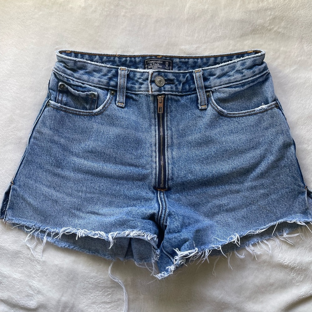 Abercrombie & Fitch Annie High Rise Shorts
